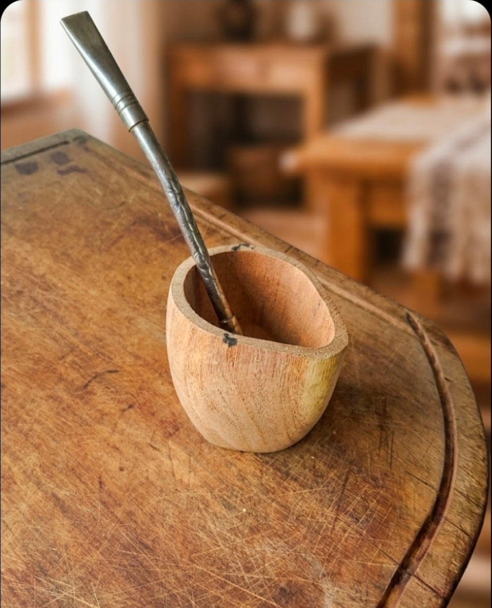 MATERANCHERO ARTESANAL EN  MADERA ALGARROBO / CALDEN